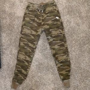 Abercrombie kids camo joggers sweatpants